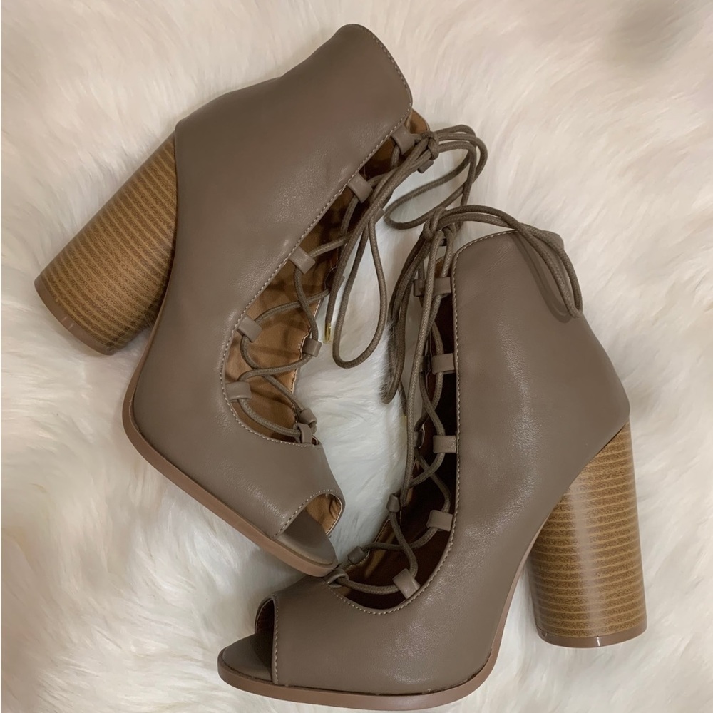 Qupid Taupe chunky heel lace up heel